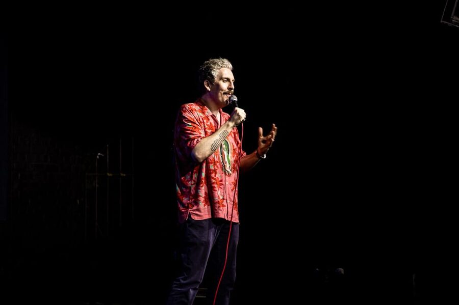 London: Live Comedy Show at Big Belly Bar and Comedy Club - Food, drinks, and the practical setup