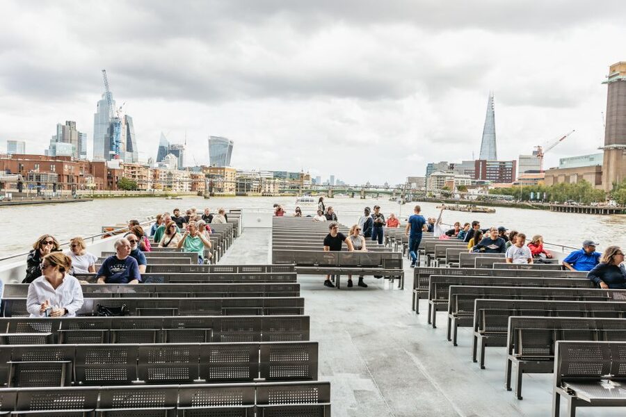 London: London Eye, River Cruise, & Hop-on Hop-off Bus Tour - Start with the red buses and London’s main sights
