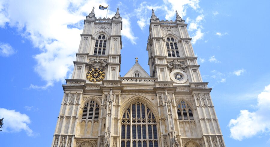 London: London Sightseeing Walking Tour with 30+ Sights - The City of London packs history into short streets