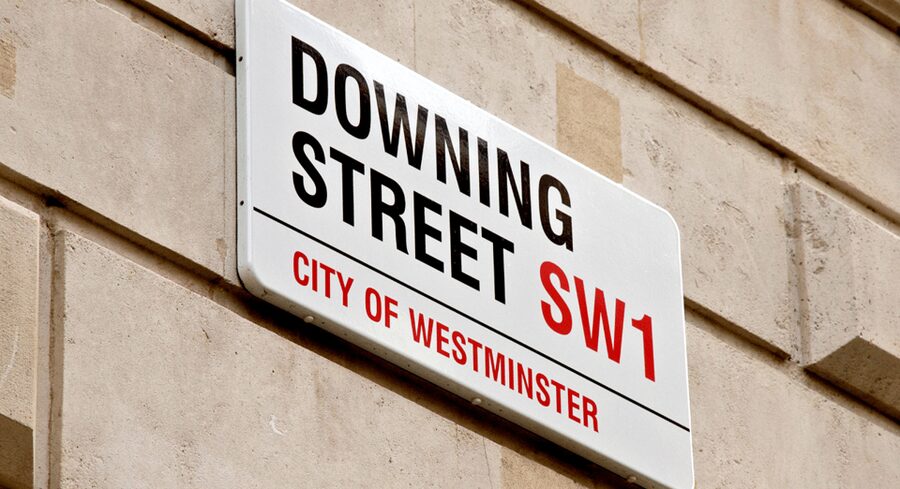 London: London Sightseeing Walking Tour with 30+ Sights - What five hours feels like on the ground
