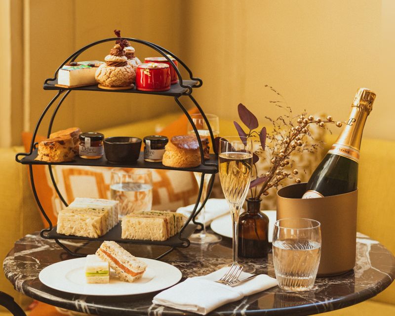 London: National Gallery Guided Tour and Afternoon Tea - The one-hour tour through European masterpieces