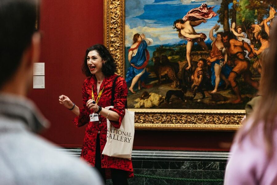 London: National Gallery Guided Tour with Art Expert Guide - What the headsets add to the experience