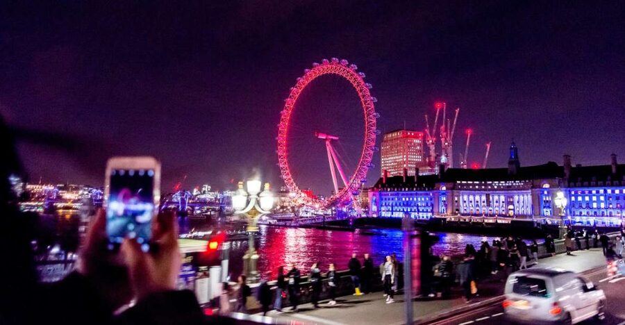 London: Nighttime Open-Top Bus Sightseeing Tour - Choosing the right seat on the open-top bus