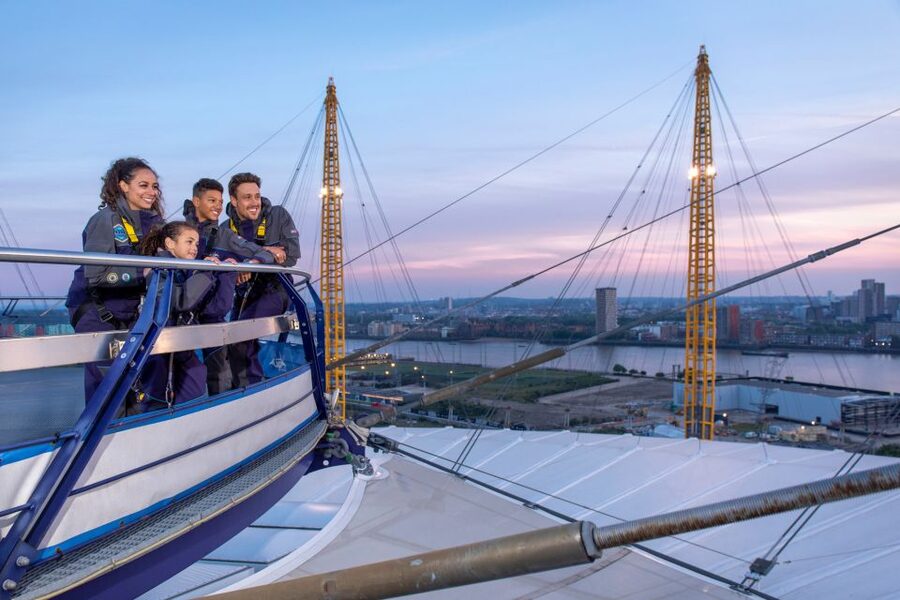 London: O2 Arena Rooftop Climbing Experience - Why sunset and twilight departures make sense