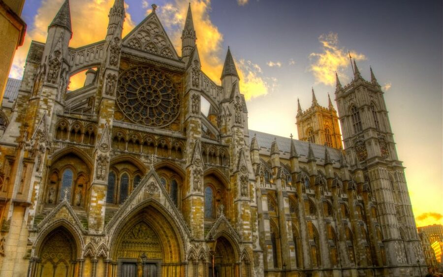 London: Palaces and Parliament Walking Tour - Whitehall, Downing Street and the political heart of London