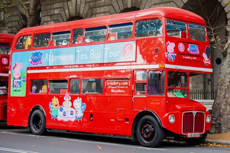London: Peppa Pig Bus Tour with Entertainment - A Peppa Pig tour with a proper London setting