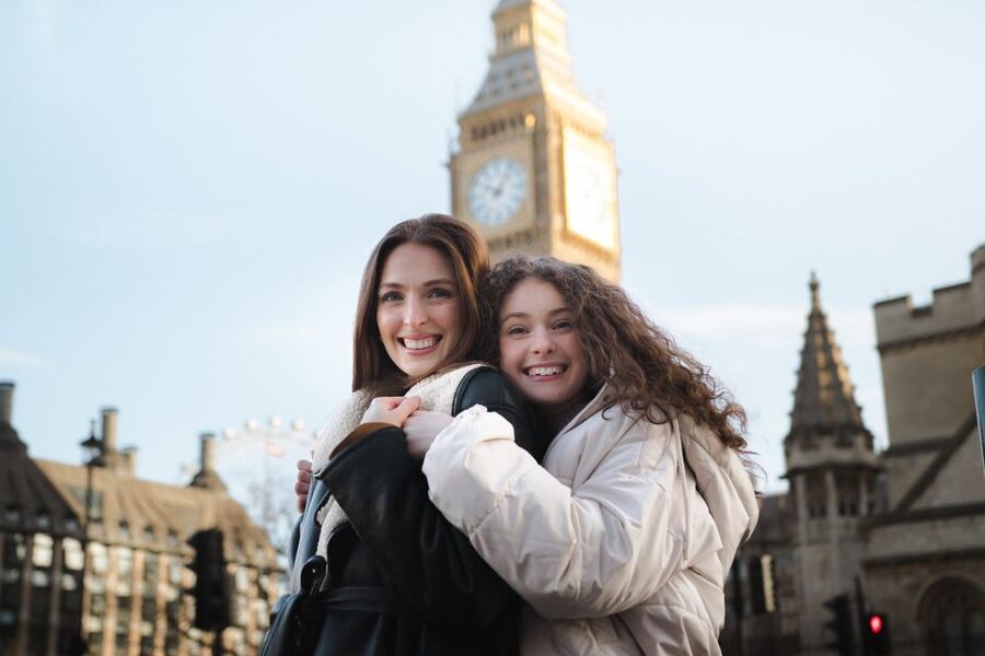 London: Private Landmark Tour with Professional Photographer - Key points at a glance