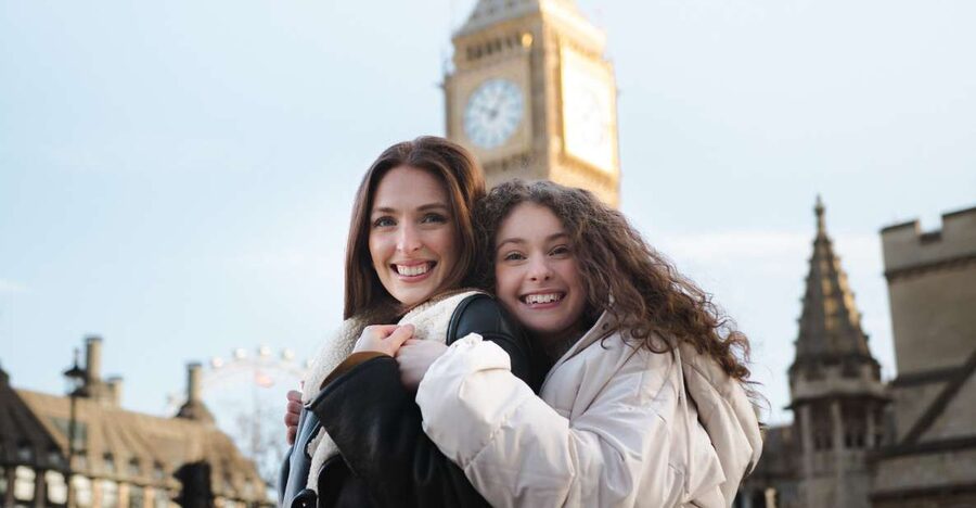 London: Private Landmark Tour with Professional Photographer - Why a private London photo shoot works well