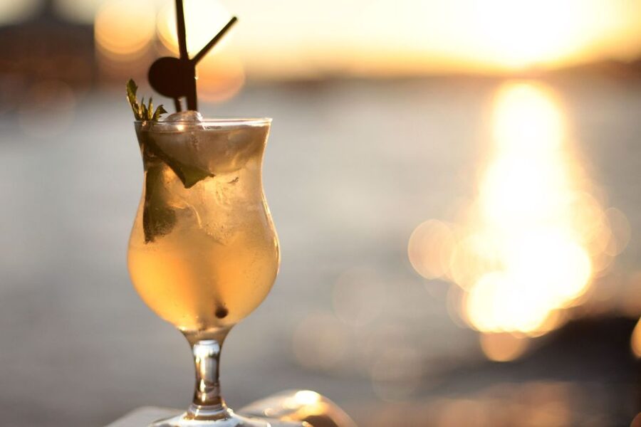 London: River Thames Evening Cruise with Bubbly and Canapés - What the bubbly and canapés are really like