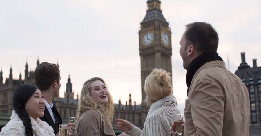 London: River Thames Evening Cruise with Bubbly and Canapés - Is $37 good value?