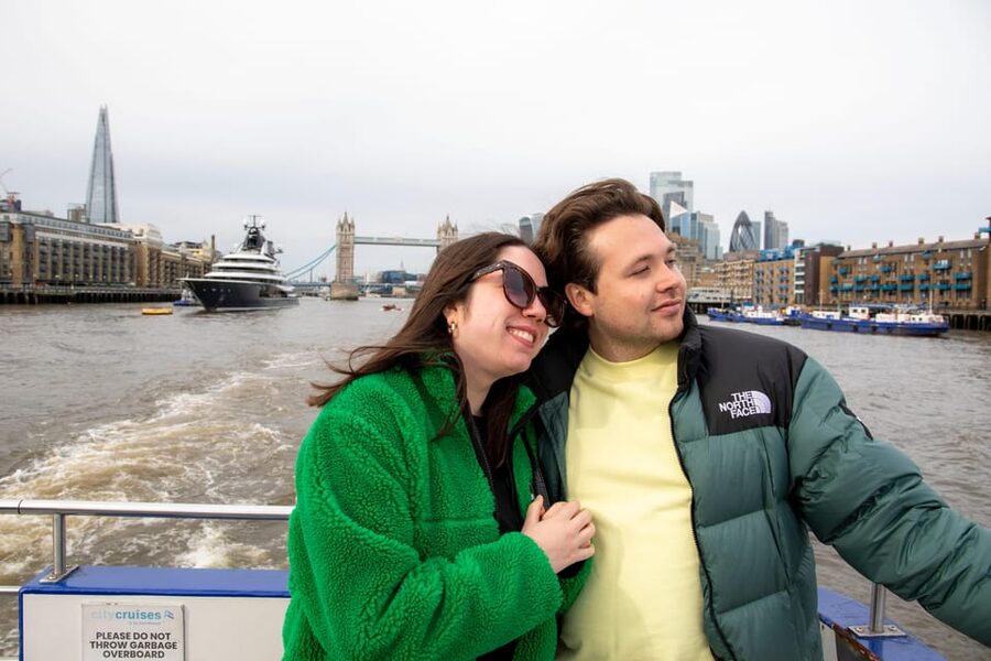 London: River Thames Hop-On Hop-Off Sightseeing Cruise - Why the Thames is such a good way to see London