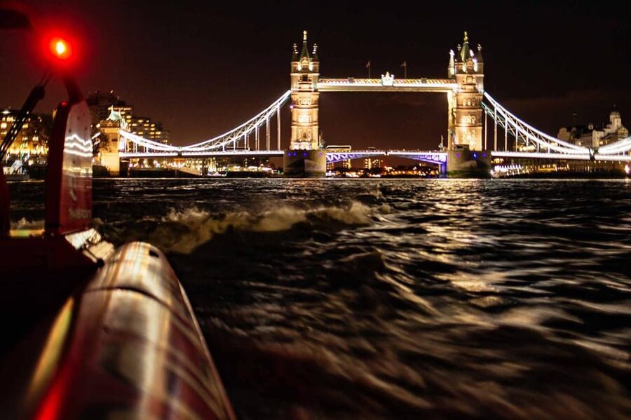 London: River Thames Sunset Speedboat Experience with Drink - London Bridge, the Shard, and HMS Belfast