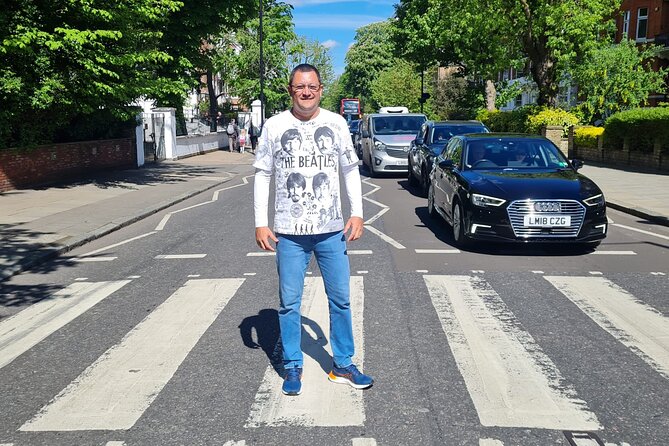 London: Rock N Roll Beatles Private Black Cab Tour - Gibson Garage adds a modern stop