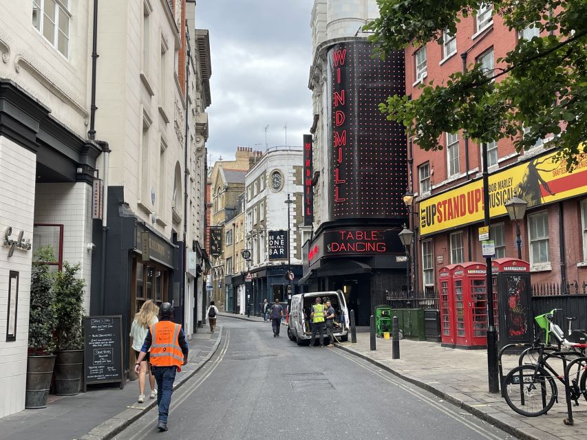 London: Sex Pistols and Punk Music Walking Tour - The 100 Club and the 1976 punk festival