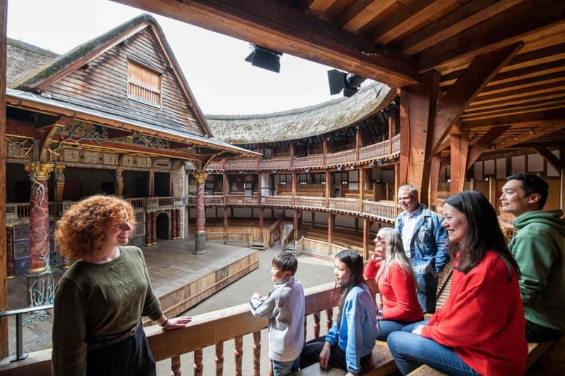 London: Shakespeare's Globe Theatre Guided Tour - What the live guide adds
