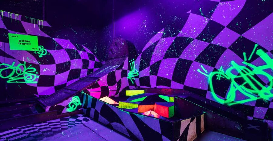 London: Shoreditch Junkyard Golf Tickets for 9 or 18 Holes - Circus FEAR-ground and the carousel of fear