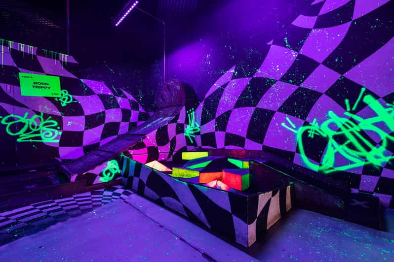 London: Shoreditch Junkyard Golf Tickets for 9 or 18 Holes - The price and what you receive