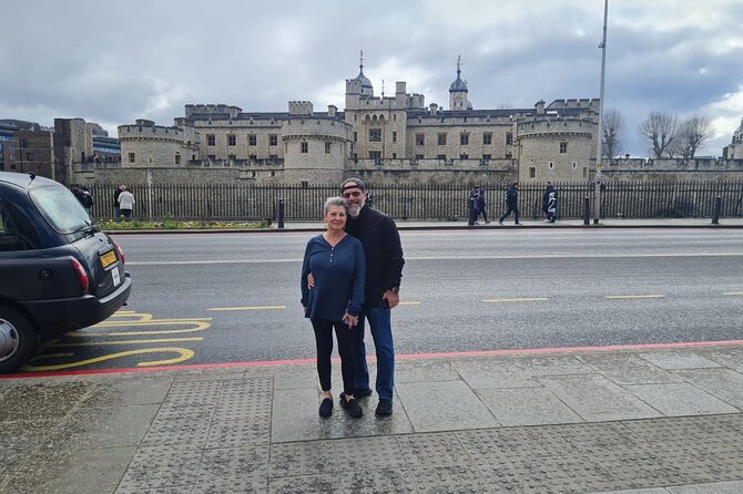 London Sightseeing Private Black Cab Tour with Hotel Pick Up - Westminster gathers power, faith, and ceremony