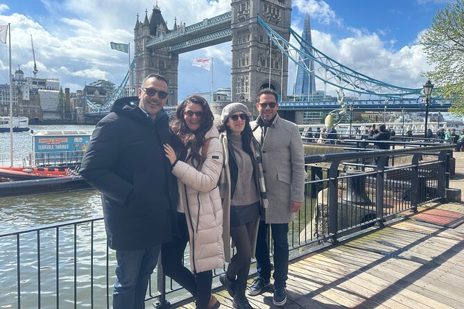 London Sightseeing Private Black Cab Tour with Hotel Pick Up - Trafalgar Square offers a classic London pause