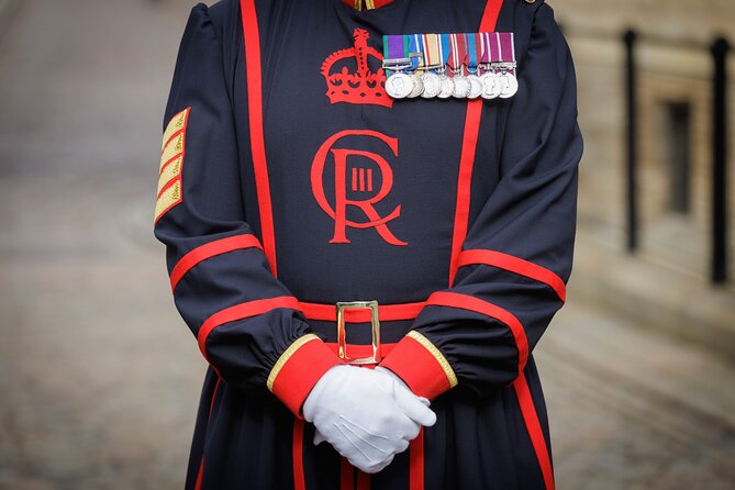 London Sightseeing Tour: Guard Change with Tower of London Option - The Tower of London: the full-day centerpiece