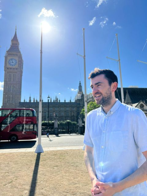 London: Sightseeing Tour - in clear, slow English - Trafalgar Square and the public face of London