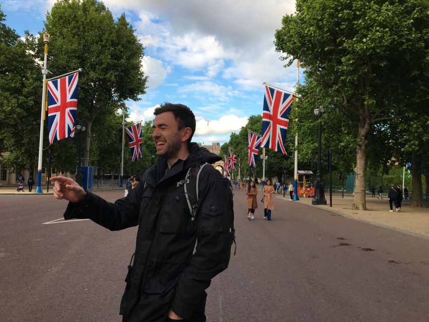London: Sightseeing Tour - in clear, slow English - The stories make the $20 price worthwhile
