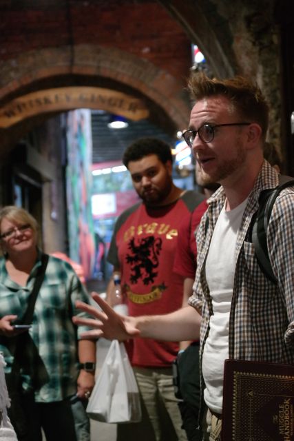 London: Small Group Harry Potter Locations Walking Tour - City streets, the Bank of England, and Gringotts