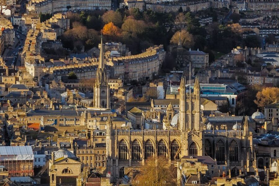London: Small Group Stonehenge and Bath Tour & Secret Site - Bath with 2 hours and 15 minutes to explore