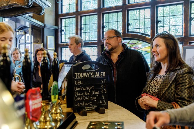 London Small Group Tour of Historical Pubs - Blackfriars and the art nouveau opening stop
