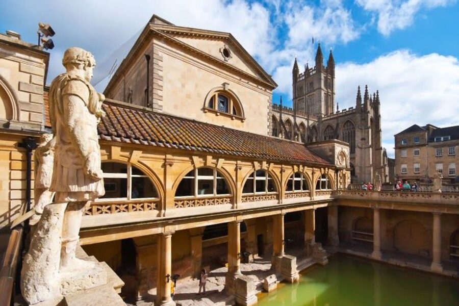 London: Stonehenge, Bath, Lacock, & Avebury Small Group Tour - Bath in two hours: Roman baths and elegant streets