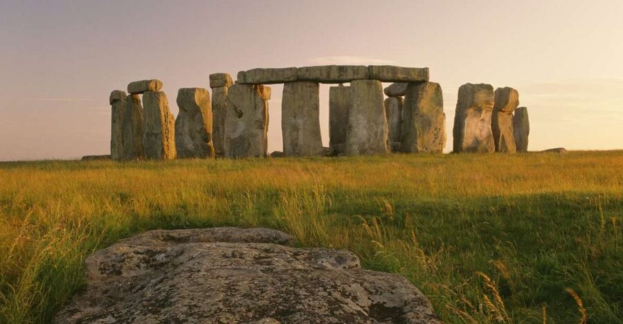 London: Stonehenge, Bath, Lacock, & Avebury Small Group Tour - Stonehenge before the main crowds arrive