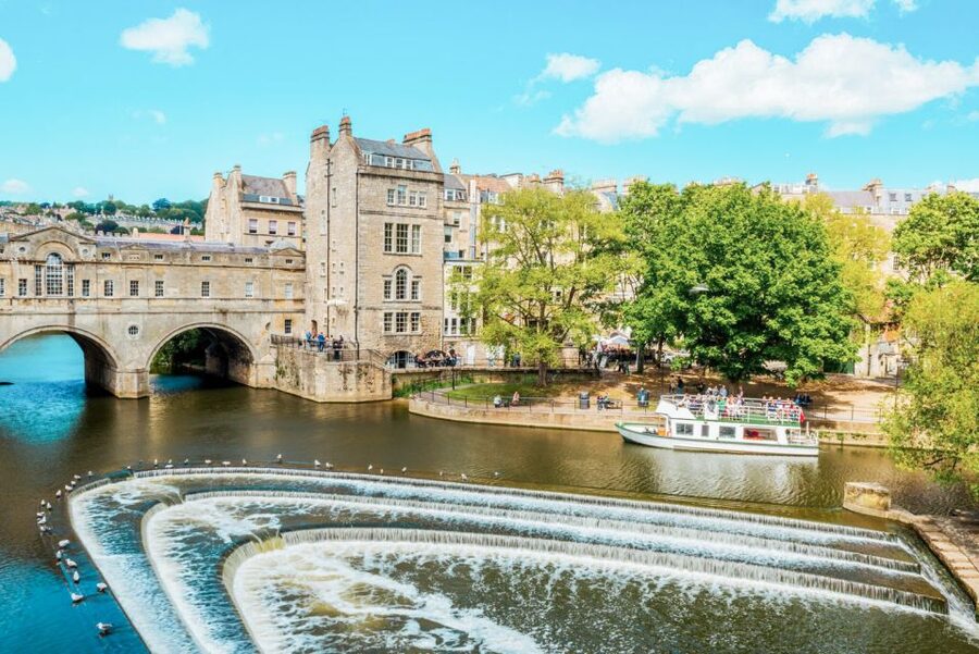 London: Stonehenge, Windsor, and Bath Day Trip by Bus - Key points before you book