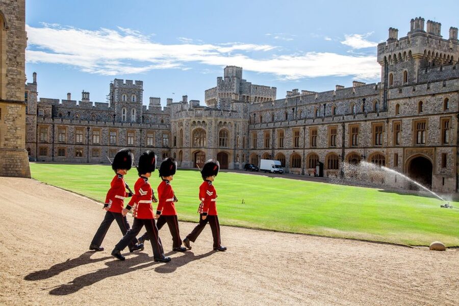 London: Stonehenge, Windsor Castle, Bath, Lacock & Pub Lunch - Key points to know before booking
