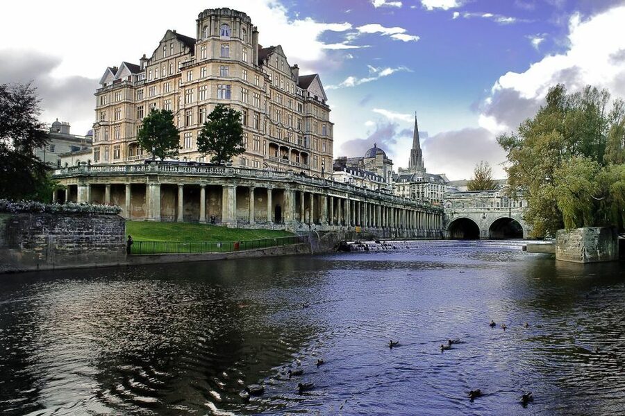 London: Stonehenge, Windsor Castle, Bath, Lacock & Pub Lunch - FAQ