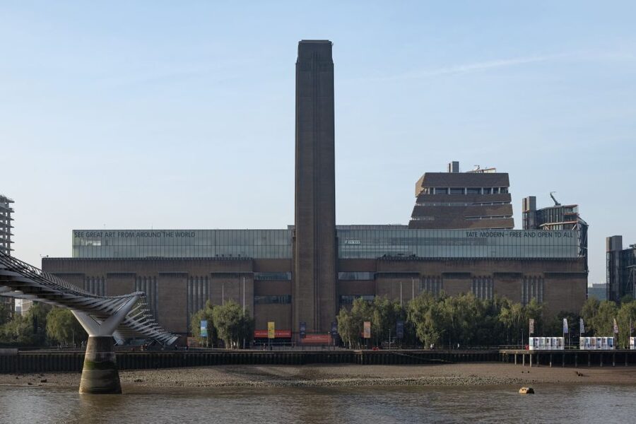 London: Tate Modern Official Guided Tour - Meeting at the Turbine Hall