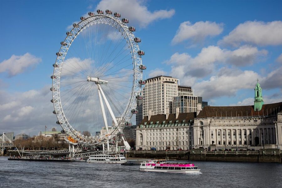 London: Thames River Cruise with Optional London Eye Ticket - St Paul’s Cathedral and the City skyline