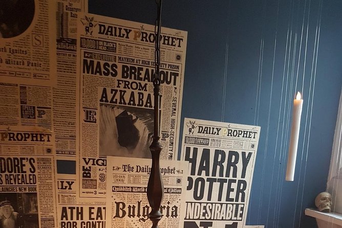 London The Best of Harry Potter Guided Tour (Free for Kids) - Leicester Square, movie theaters, and the Harry Potter statue