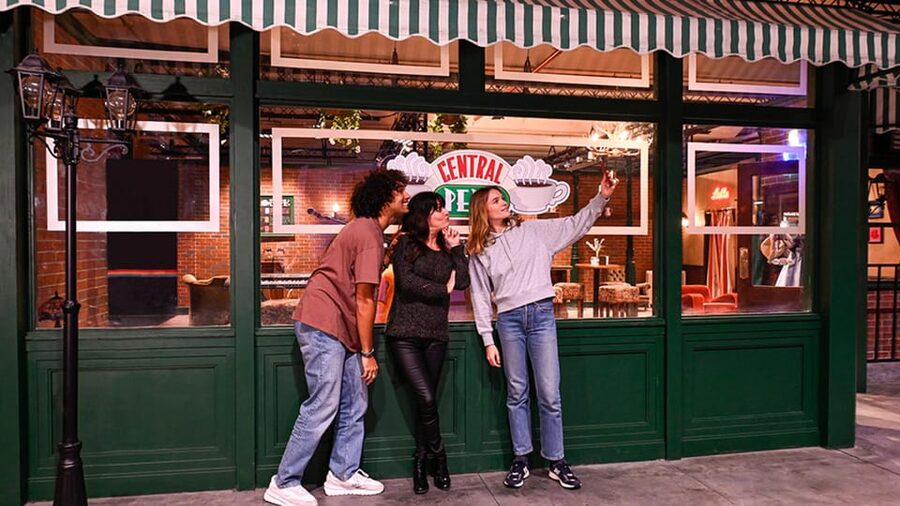 London: The FRIENDS™ Experience Entry Ticket - Walking into the world of FRIENDS™