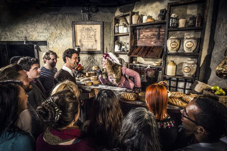 London: The London Dungeon and London Eye Combo Ticket - Accessibility and physical considerations