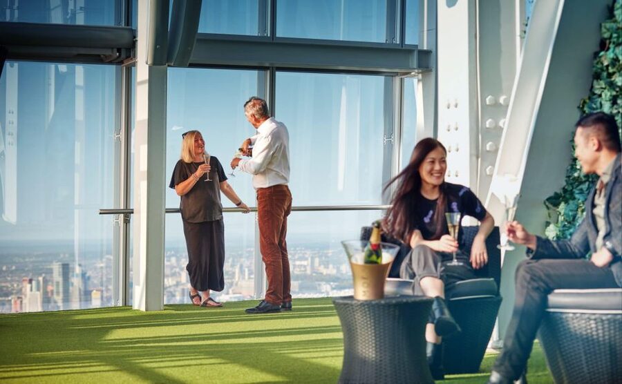 London: The View from The Shard - Photographs, souvenirs, and extra costs