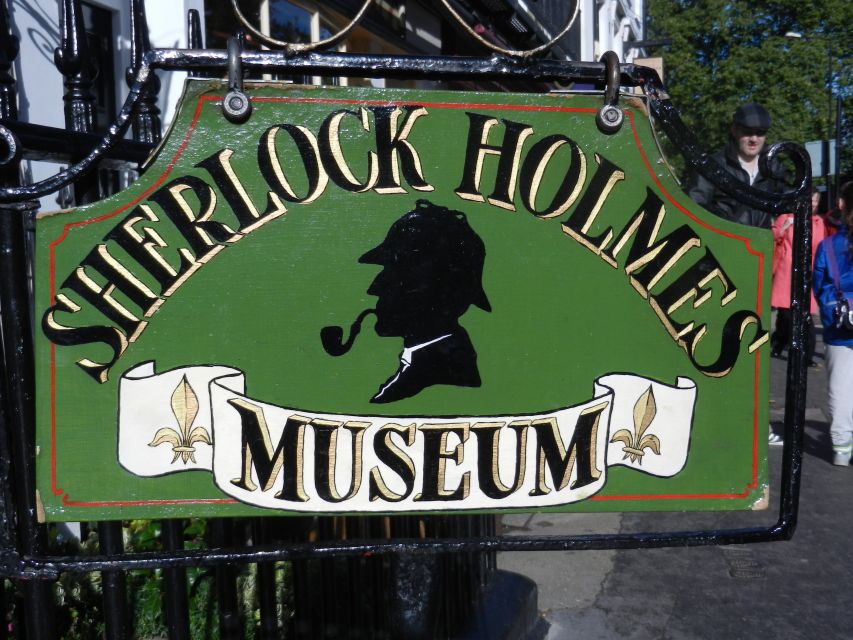 London: Top 30 Sights Tour and Sherlock Holmes Museum - London Bridge, HMS Belfast, and the Tower area