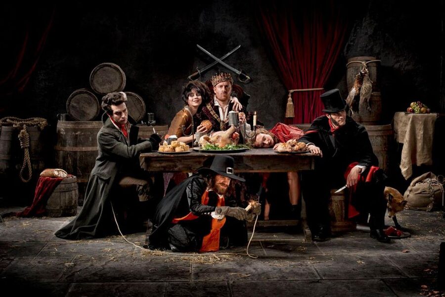 London: Top 30 Sights Walking Tour and London Dungeon Entry - The Underground transfer to South Bank