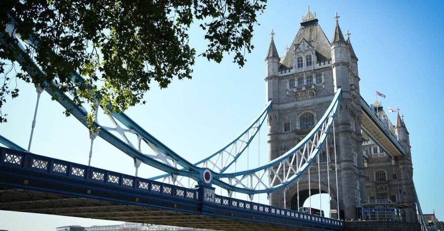 London: Top 30 Sights Walking Tour and Tower Bridge Exhibit - Inside Tower Bridge’s original Engine Rooms