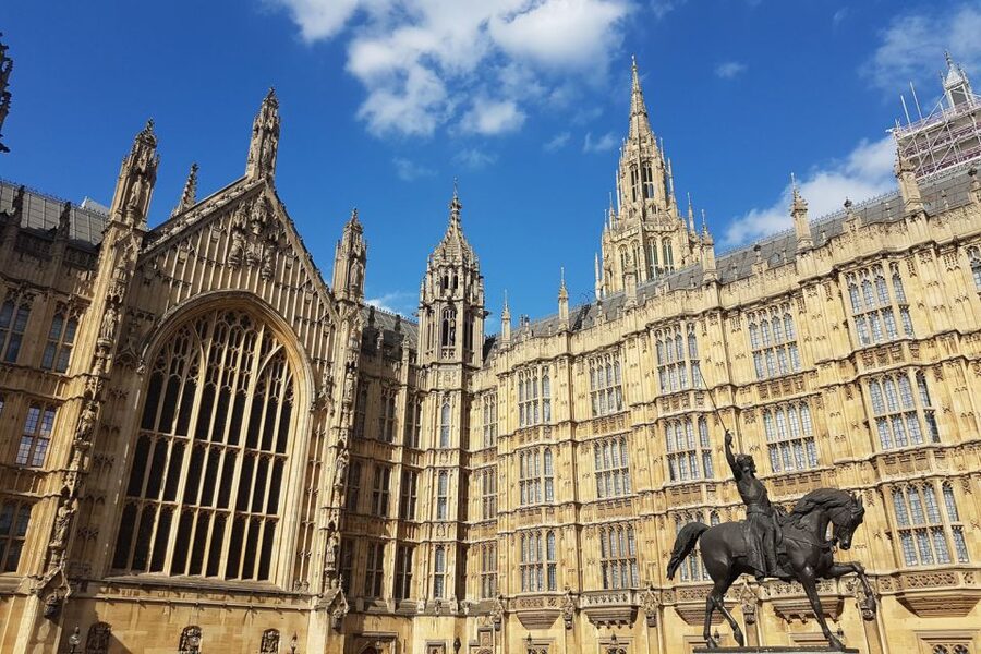 London: Top 30 Sights Walking Tour and Tower Bridge Exhibit - Buckingham Palace and the Changing of the Guard