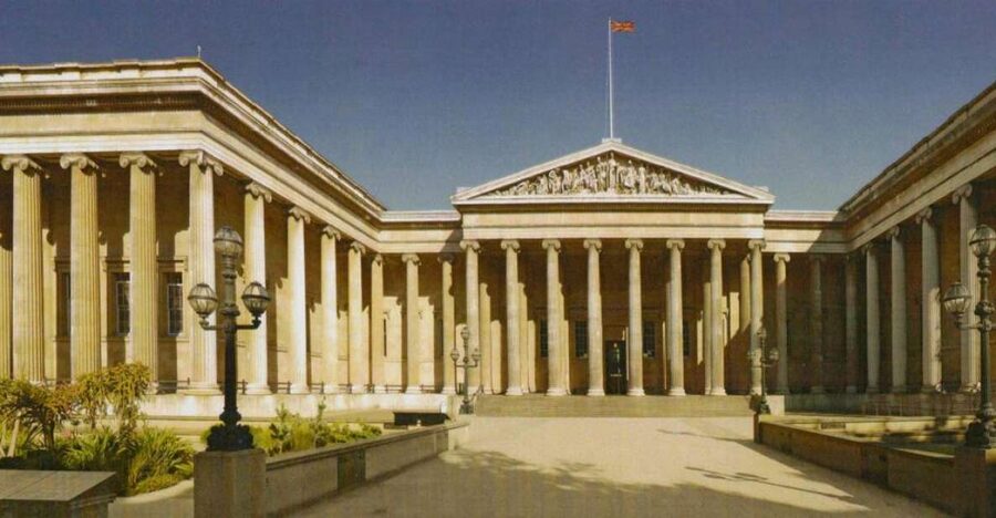 London: Tour of the British Museum - Hoa Hakananai’a, the moai, and the final galleries