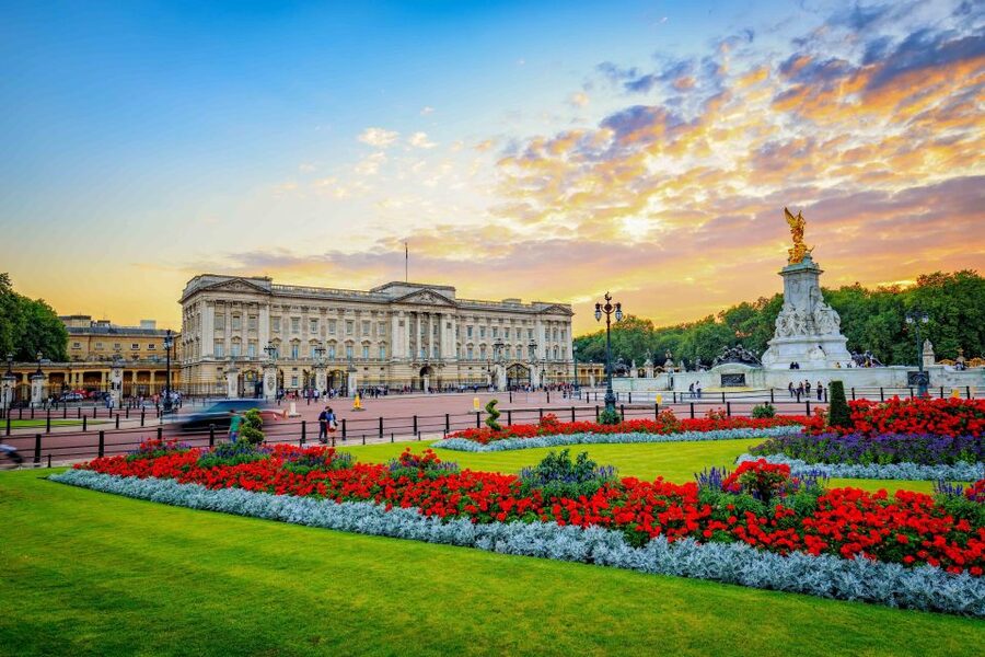 London: Tower, Cruise, & Harrods Tea Full-Day Experience - Key points at a glance