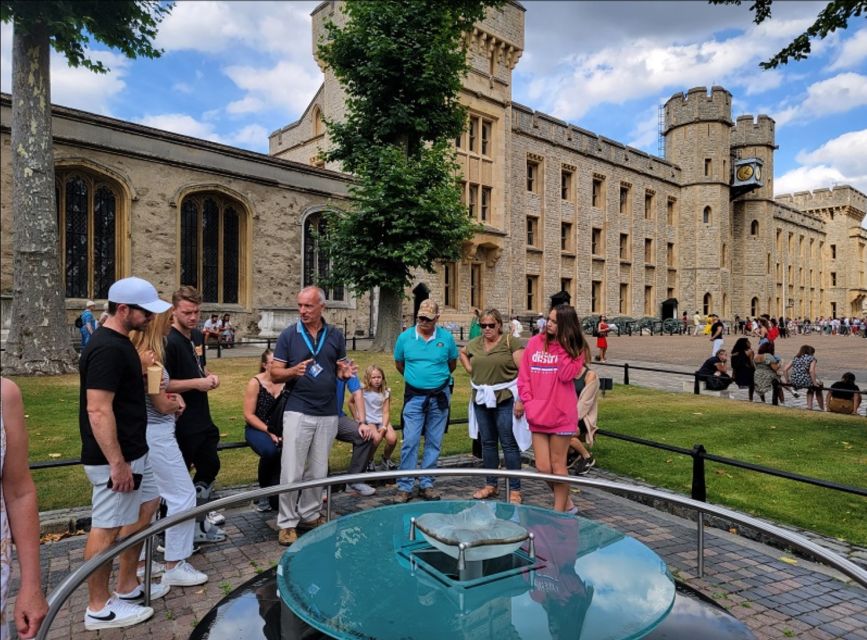 London: Tower of London Guided Tour with Boat Ride - The Crown Jewels and the Jewel House