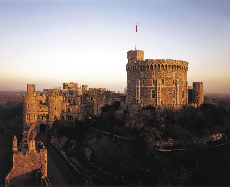 London: Transfer to Southampton with Windsor Castle Visit - Key points at a glance