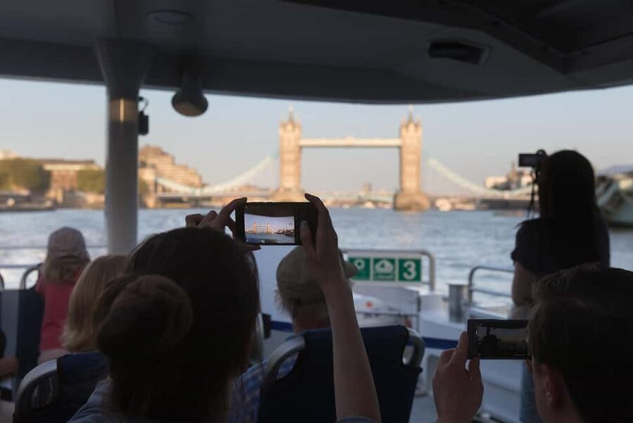 London: Uber Boat Return River Ticket + IFS Cloud Cable Car - Who will enjoy this most?