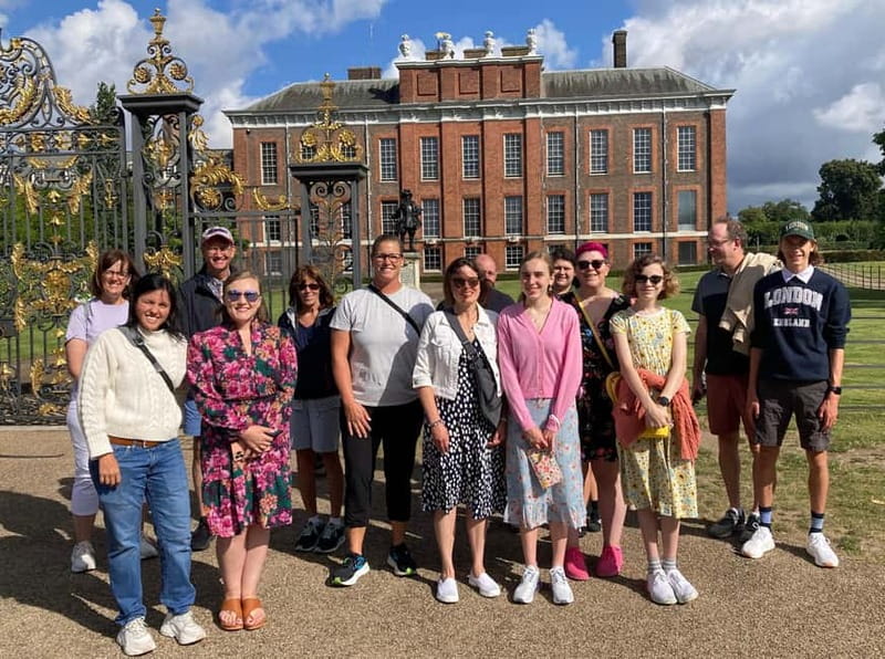 London: VIP Kensington Palace Gardens Tour & Royal High Tea - Who will get the most from this experience?